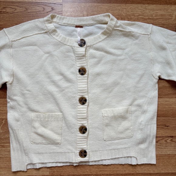 Free People ivory soft sweater cardigan - Picture 1 of 13